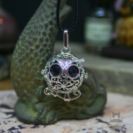 Round owl diffuser necklace silver colored