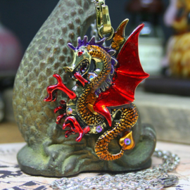 Gouden draak met rode vleugels fantasy ketting