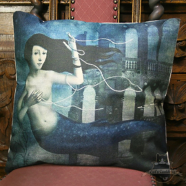 Mermaid with white pearl necklaces pillowcase