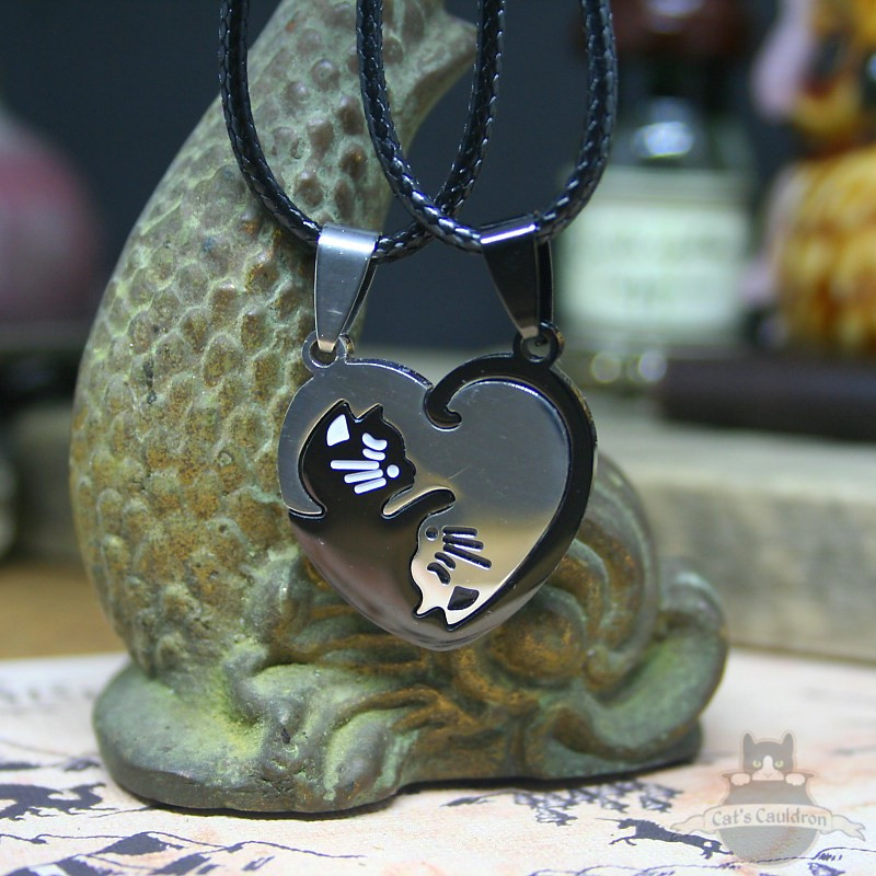 Double heart shaped Valentine cat necklace BFF