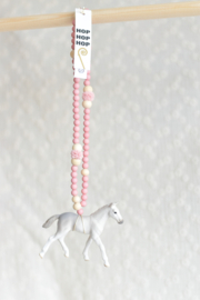 Terra kinderketting met Schleich paardje Oh zo snel!