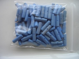 100 stuks kokoskralen van 12x3mm licht blauw