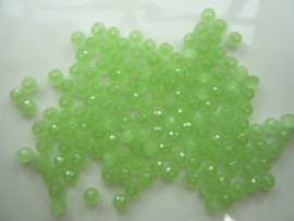 3974- ca. 145 stuks facet geslepen glaskralen 4x3mm jade groen