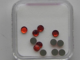 570- 12 x glazen kristalsteentjes plat 3.1mm rood OPRUIMING
