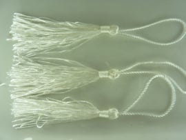 3 stuks sierkwastjes van 9 cm. lang in parelmoer wit