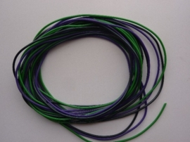 275- 3 kleuren massieve scoubidou touwtjes in zwart/paars/groen van 1.5mm dik