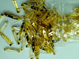 26 mm. - 100 stuks broche speldjes goudkleur met veiligheids sluiting