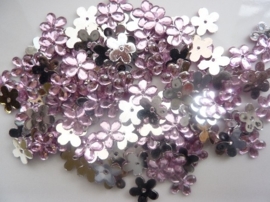 008022/0044- 120 stuks kunststof strass/spiegel bloemetjes van 12mm met gaatje roze
