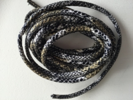 PU.10- 3 meter imitatieleren koord slangenprint zwart/wit 4mm