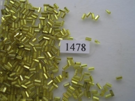 1478- 4mm glazen stiftjes geel zilverkern 15gr