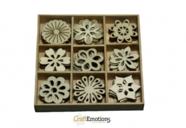 CE811500/0210- 45 stuks houten ornamentjes in een doosje bloemen 10.5x10.5cm