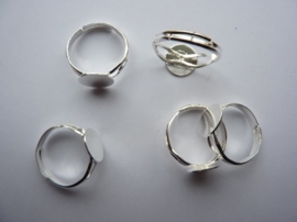50 stuks verstelbare ringen met lijmplaatje van 10mm verzilverd- SUPERLAGE PRIJS!