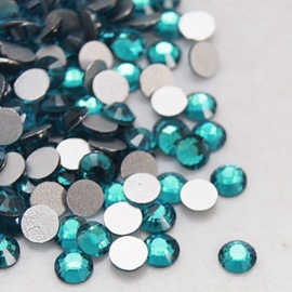 000671- ruim 100 kristalsteentjes SS12 3.5mm blue zircon - SUPERLAGE PRIJS!