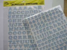 5551- K&Co 2 x A4 formaat stickervellen met letters marmer licht blauw