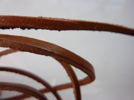 1 meter platte leren veter 3 mm. middenbruin