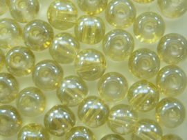 559 -  Ruim 70 stuks 6 mm. glaskralen goud/licht oker met AB coating