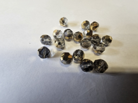 1549 - 18 stuks prachtige geslepen hoogglans kwaliteits kralen 8 mm