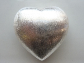117465/3729- zwaar metalen kraal geborsteld groot bol hart 40x40mm
