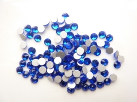 000583- ruim 100 kristalsteentjes SS16 4mm sapphire - SUPERLAGE PRIJS!