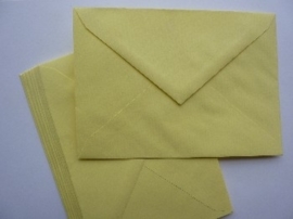 8134- 10 x enveloppen standaard formaat C6 16x11.5cm geel