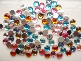 ca. 100 stuks strass stenen mix van 8mm kunststof diverse kleuren - SUPERLAGE PRIJS!