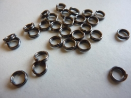 25 x dubbele ringetjes 5 mm. black plated - SUPERLAGE PRIJS!