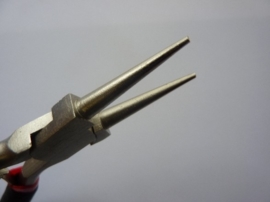 T.35- punttangetje met gladde punten van 11cm lang Ferro nikkel staal