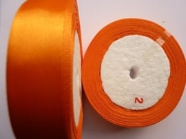 rol met 22.86 meter oranje satijnlint van 20mm breed - SUPERLAGE PRIJS!