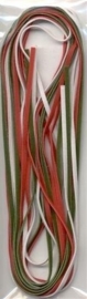 TH12231-3104- 3 imitatie suede veters van elk 2 meter lang en 3mm breed kerst tinten