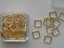 12093/9302- 50 x vierkante ringetjes 6mm goud
