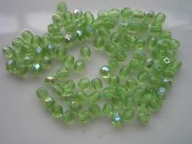 100 x geslepen glaskralen 4mm AB.l.groen 108004/0059KA