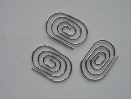 metalen tussenstuk clip ovaal 30x20 mm. zilver