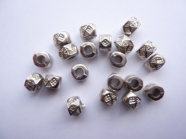 2633- 20 stuks licht metalen spacerkralen 9x6mm antiekzilver - SUPERLAGE PRIJS!