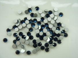 000574- ruim 100 kristalsteentjes SS16 4mm montana blue - SUPERLAGE PRIJS!