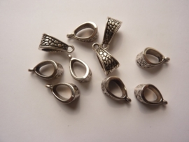 CH.385- 10 stuks metalen ketting hangers ( bails ) 14.5x7.5mm antiek zilver - SUPERLAGE PRIJS!