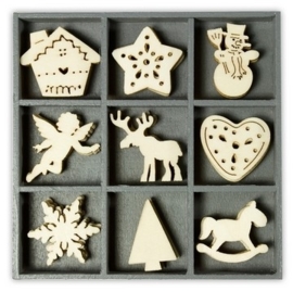 1852 1028- box met 45 stuks houten ornamentjes kerst no.4 10.5x10.5cm