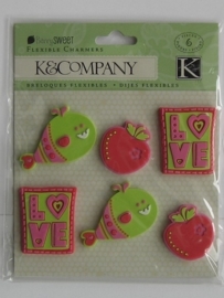 5570- K&Co metal art berry sweet "love" metalen hangers van ca.2.5cm