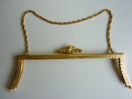 59- tasbeugel met ketting 23cm goudkleur