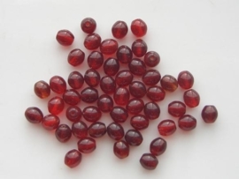 3682- 40 x tsjechische ovale glaskralen 5x4.5mm d. rood