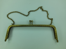 69 - tasbeugel met ketting 16 cm bronskleur
