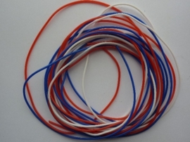 274- 3 kleuren massieve scoubidou touwtjes Hollands van 1.5mm dik