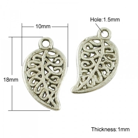 NA.05- 10 stuks bedels ornament blaadjes 18x10mm zilver