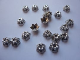 7mm zwaar metalen kralenkapjes 20 stuks oud zilverkleur -CH.188.20- SUPERLAGE PRIJS!