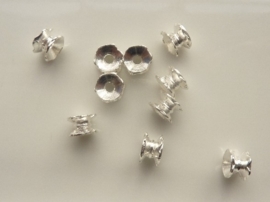 CH.2021- 10 stuks metalen spacers kralen 7x5mm zilverkleur