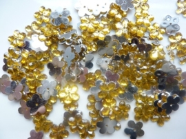 008022/0041- 120 stuks kunststof strass/spiegel bloemetjes van 12mm met gaatje goud/geel