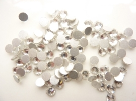 000591- ruim 100 kristalsteentjes SS20 4.7mm zilver - SUPERLAGE PRIJS!
