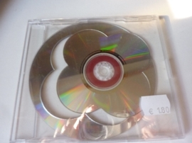 003028.B- lasergesneden CD bloem in doosje OPRUIMING