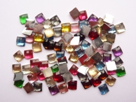 ca 100 stuks strass stenen vierkant kunststof 6x6mm kleurenmix - SUPERLAGE PRIJS!