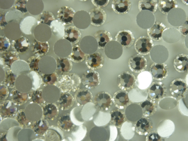 000507 - ca. 1440 stuks kristal steentjes SS20 4.7 mm. kristal zilver
