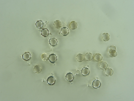 CH.0.95 - 10 stuks kleine veerring slotjes van 5 mm. zilverkleur